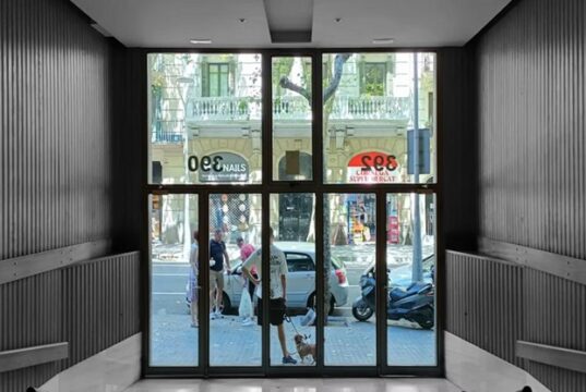 How Shopfront Glazing Enhances Safety and Thermal Performance Shopfront Glazing